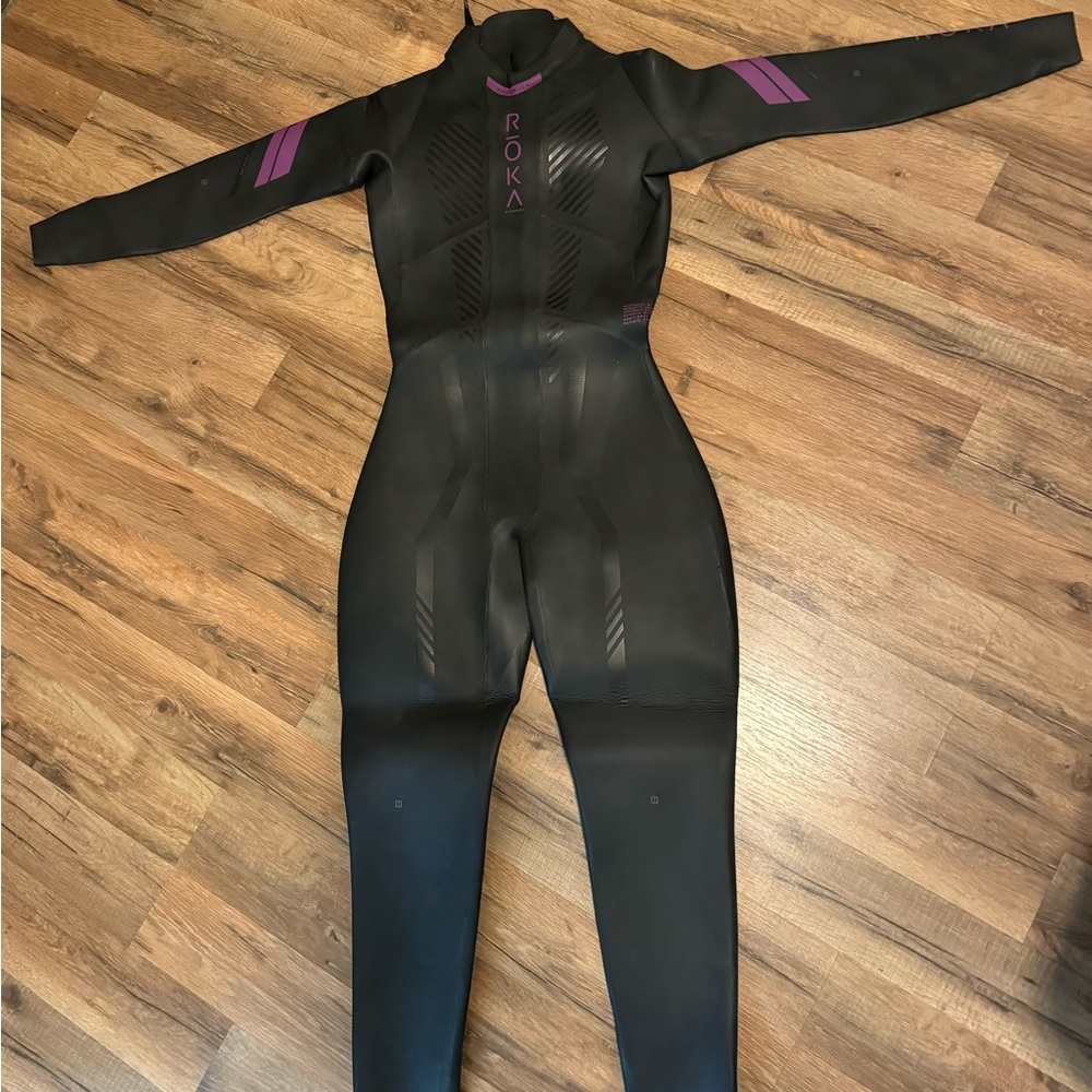 Roka women’s maverick full sleeve wetsuit